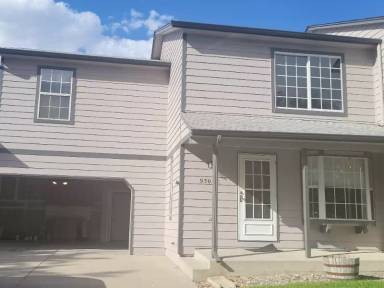 Main picture of 930 W 133rd Cir