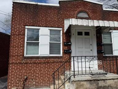 Main picture of 1936 Walnut St