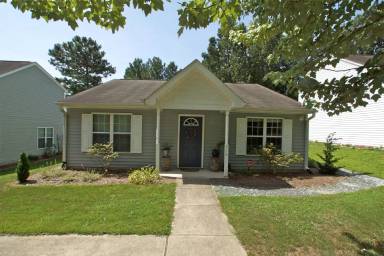 Main picture of 716 McGill Pl