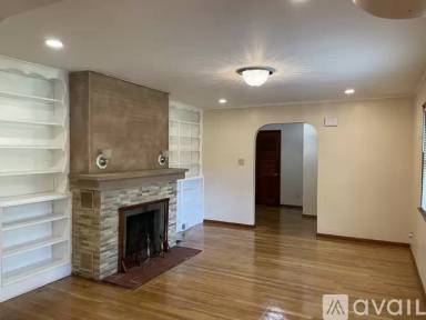 Main picture of 8 River Rd