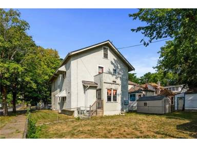 Main picture of 2900 Colfax Ave N