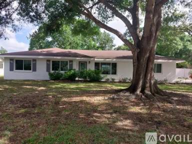 Main picture of 2587 Ringling Blvd