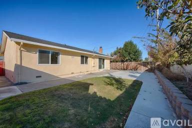 Main picture of 668 N Abbott Ave