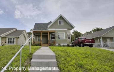 Main picture of 3338 Manderson St