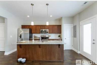 Main picture of 219 Rowlette Cir