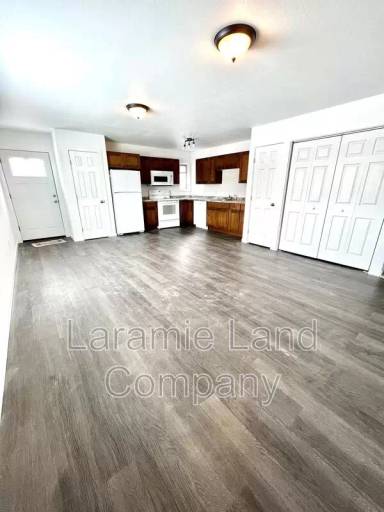 Main picture of 416 Hancock Street - D