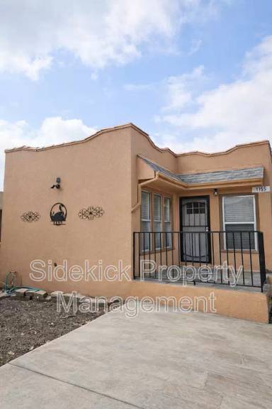 Main picture of 1155 S Townsend Ave