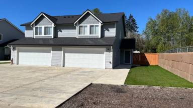 Main picture of 8716 Golden Given Rd E