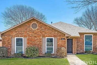 Main picture of 824 Desoto Dr