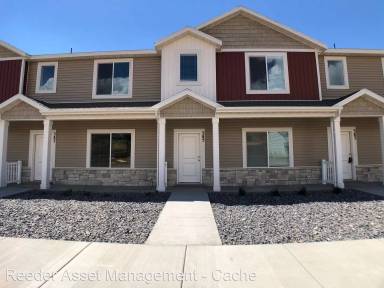 Main picture of 385 S 1540 E