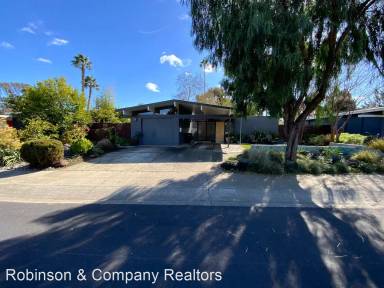 Main picture of 754 Holly Oak Dr