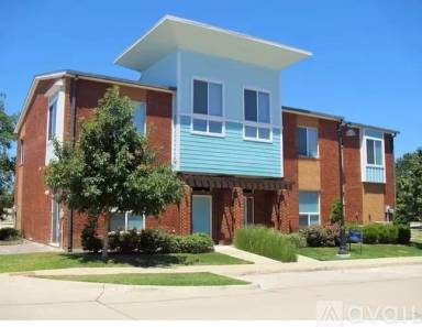 Main picture of 111 N Merrill Ave