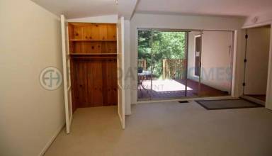 Main picture of 140 Redwood Rd