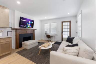 Main picture of 1704 W 3rd Ave