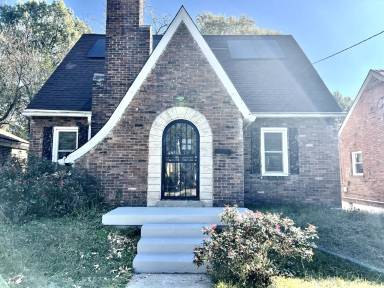 Main picture of 921 S 43rd St