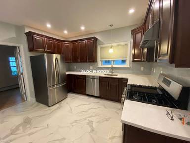 Main picture of 237 Elm St