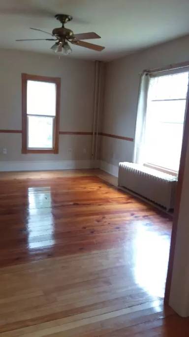 Main picture of 909 Barland St