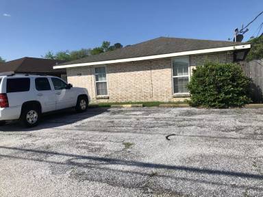 Main picture of 1924 Hickory Ave