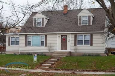 Main picture of 1320 Penn Ave NE