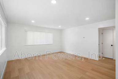 Main picture of 4445 Riverside Blvd