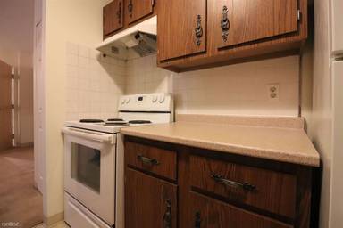 Main picture of 80 Pleasant St