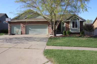 Main picture of 1119 E Rushwood Dr