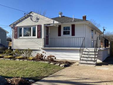 Main picture of 258 Seminole Ave