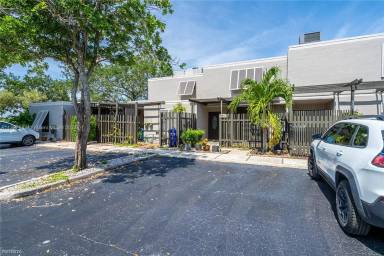 Main picture of 1424 NW 113th Way