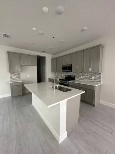 Main picture of 427 Scotsmans Pl