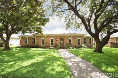 Main picture of 15821 Meadow Vista Dr