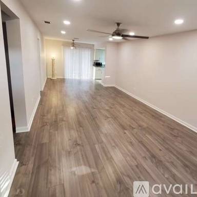 Main picture of 1004 Egret Ct
