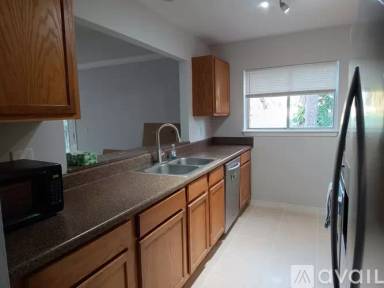 Main picture of 1721 Parakeet Way