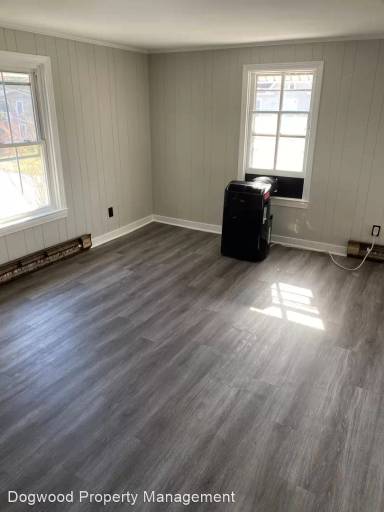 Main picture of 606 Cedar St