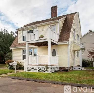 Main picture of 1 Cocheco Ave