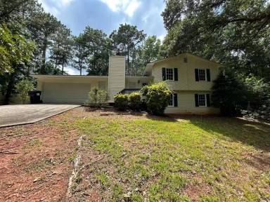 Main picture of 215 Cypress Cir