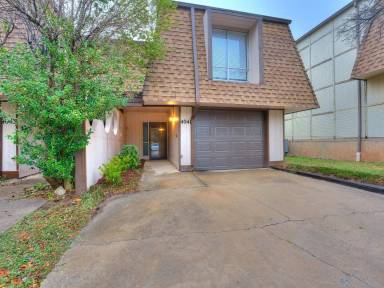 Main picture of 4037 NW 34th St