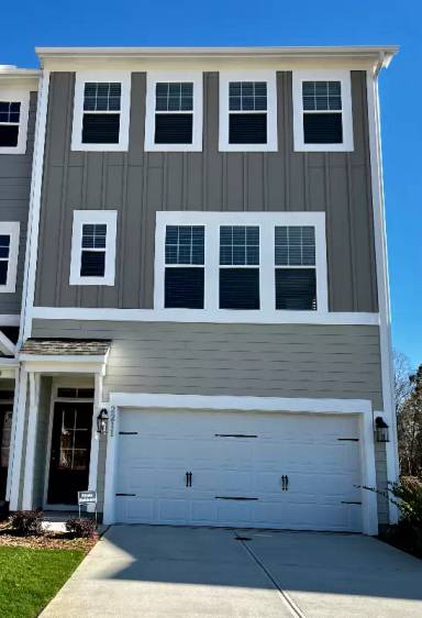 Main picture of 2211 Grants Pass Sta