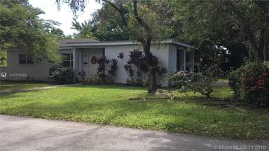 Main picture of 6220 SW 78th St