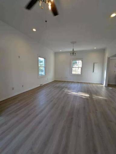 Main picture of 206 Helm St