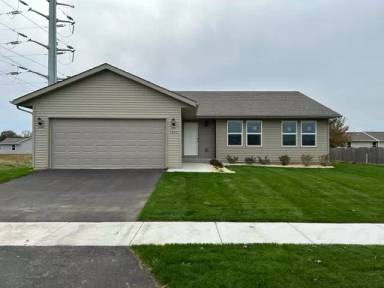 Main picture of 1071 Russell Rd