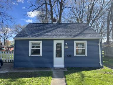 Main picture of 929 Biemeret St