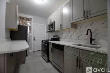 Main picture of Edgewater Gardens Apartments