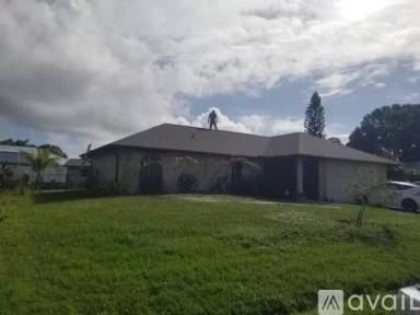 Main picture of 1774 Mistletoe St