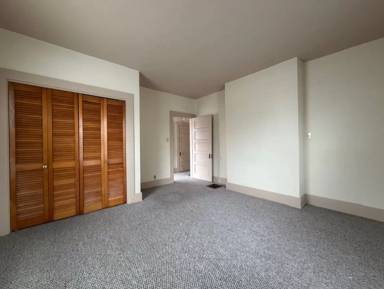 Main picture of 22 Willis Ave