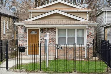 Main picture of 9433 S Burnside Ave