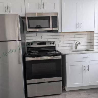 Main picture of 5 N Carey St