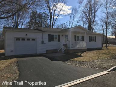 Main picture of 1 Waddell Ave