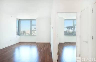 Main picture of 49 Jay St