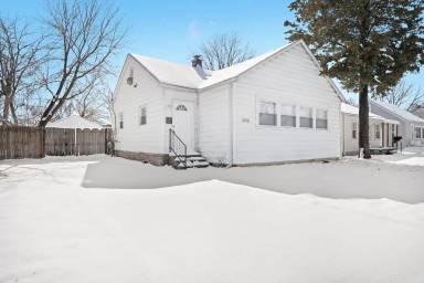 Main picture of 3300 Alvina Ave