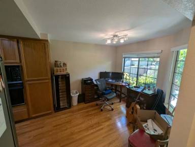 Main picture of 2004 Raphael Ct